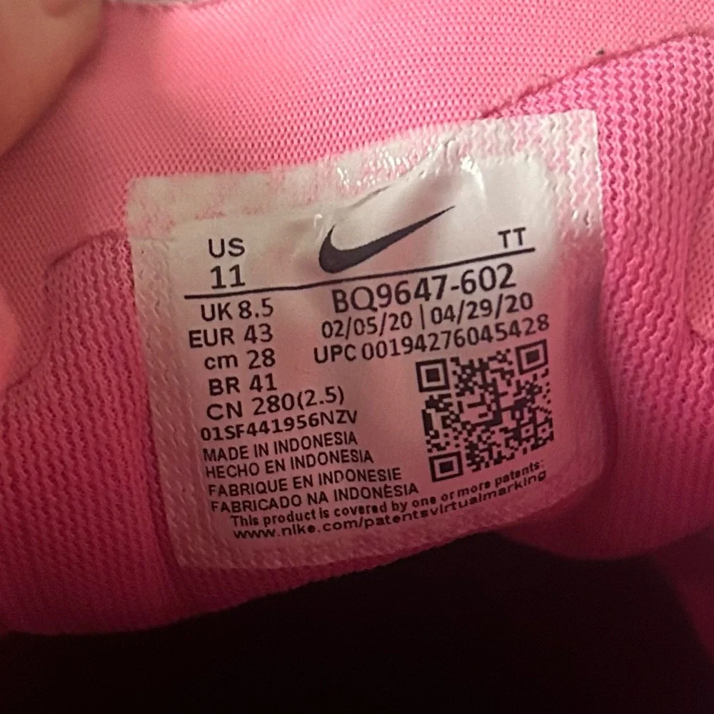 Nike Pink and Black Women's Running Shoes
